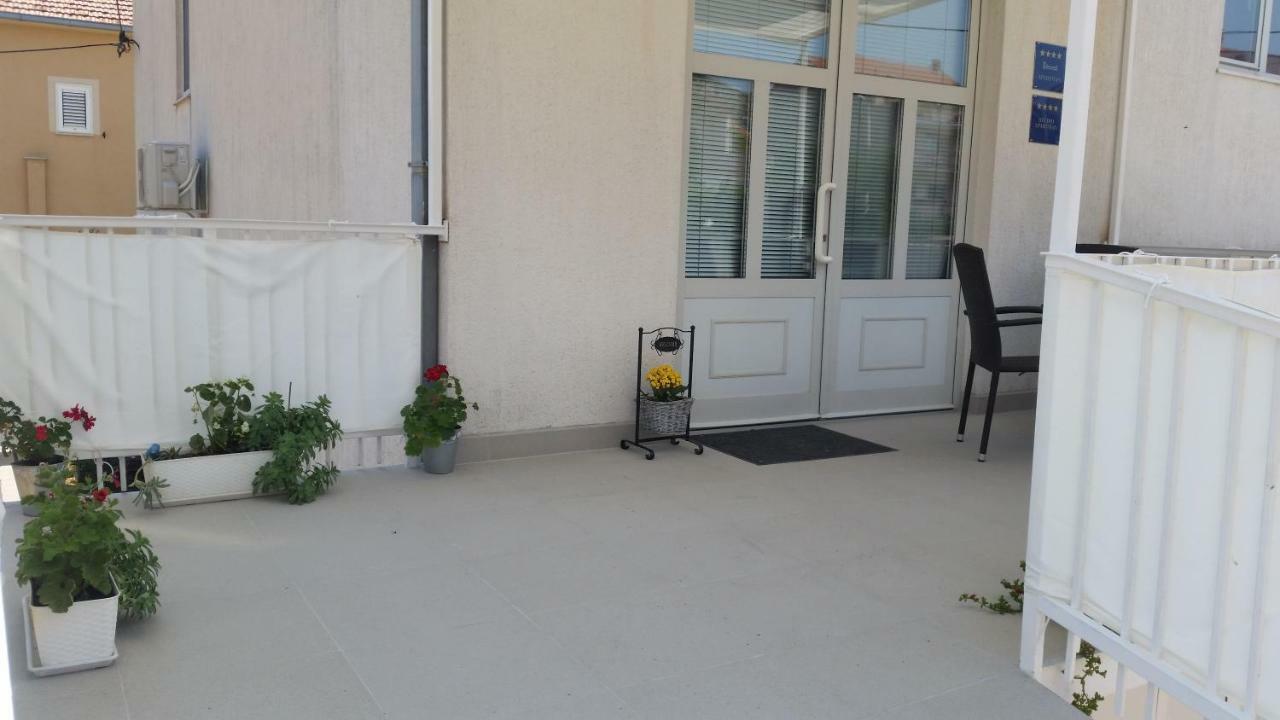 Apartments Sanja Trogir Eksteriør bilde